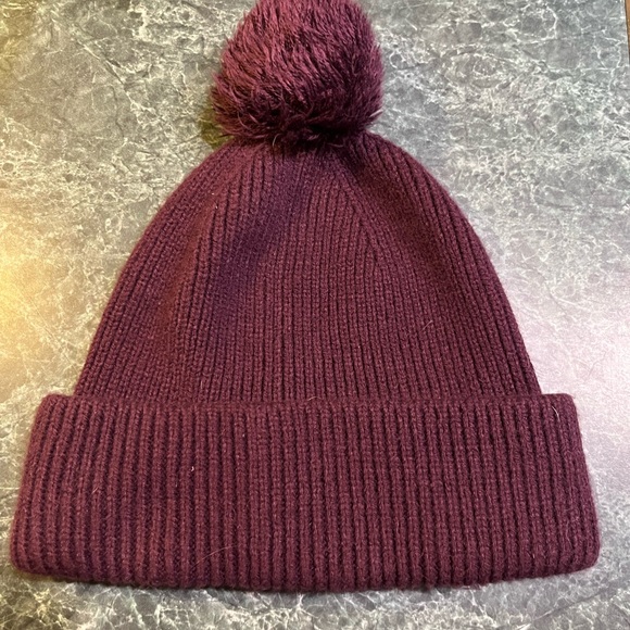 Carhartt Women’s Maroon Knit Pom-Pom Hat - Picture 2 of 4